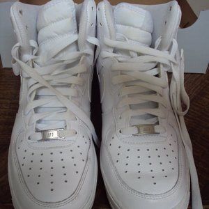 AIR FORCE 1 HIGHTOPS 07 WHITE SIZE 8 MENS